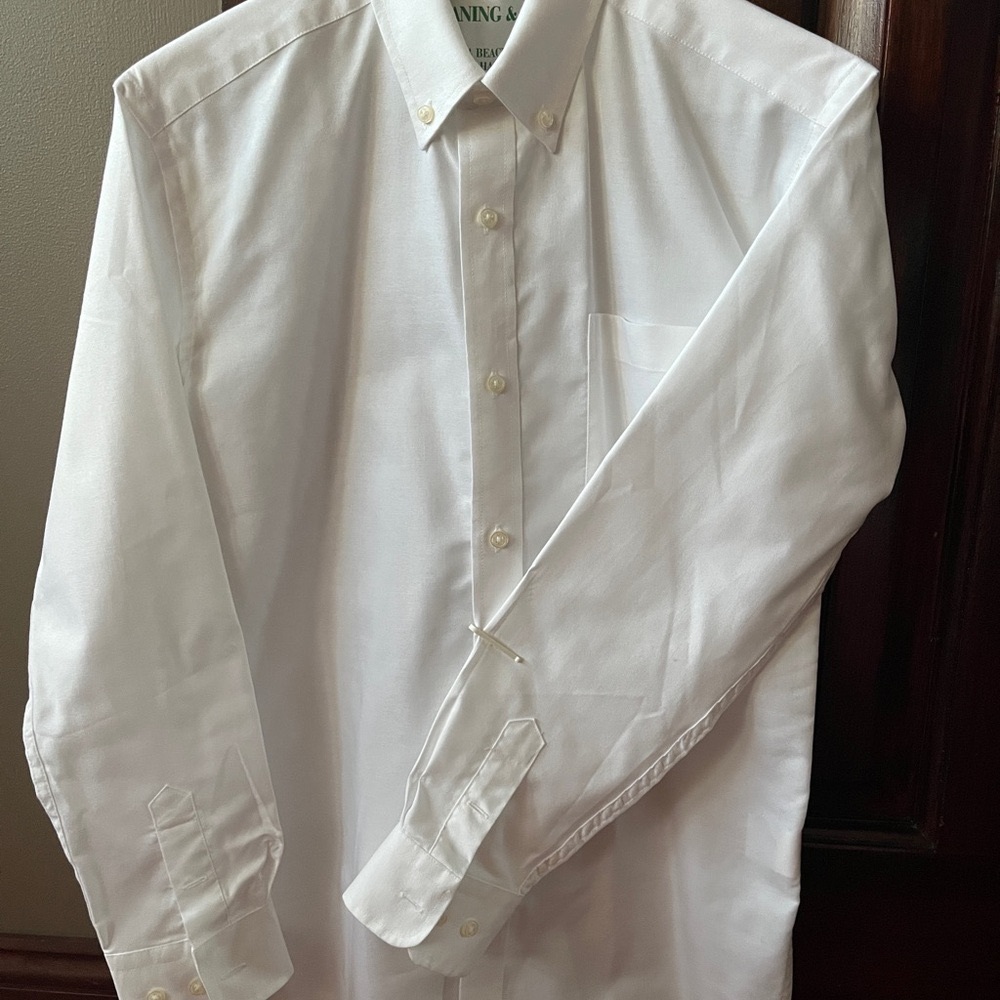 Boy’s White Button Down Dress Shirt or Uniform Shirt - size Boys 14